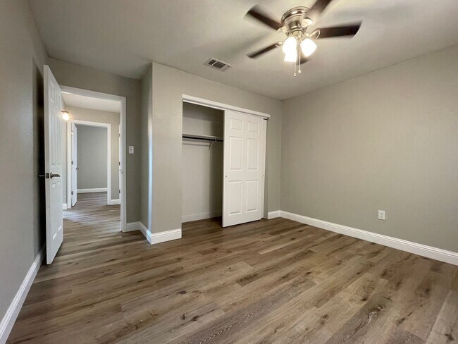 Building Photo - Modern Comfort Awaits: Your Dream 3-Bedroo...