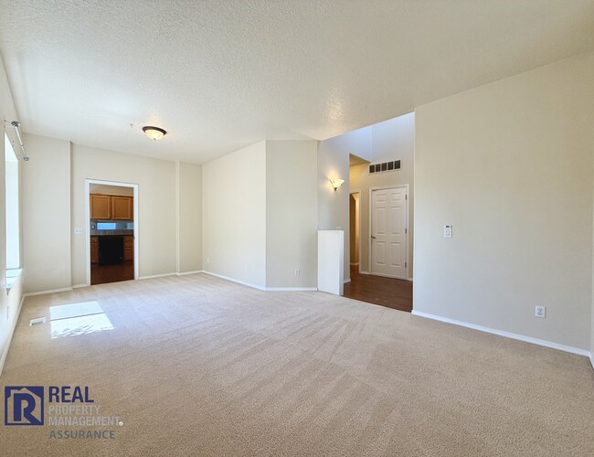 Building Photo - Spacious 4BR/2.5BA Beaverton Home with 3-Car Garage and Covered Deck