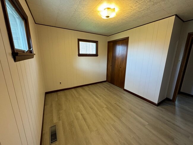 Building Photo - 109 Clayton Dr