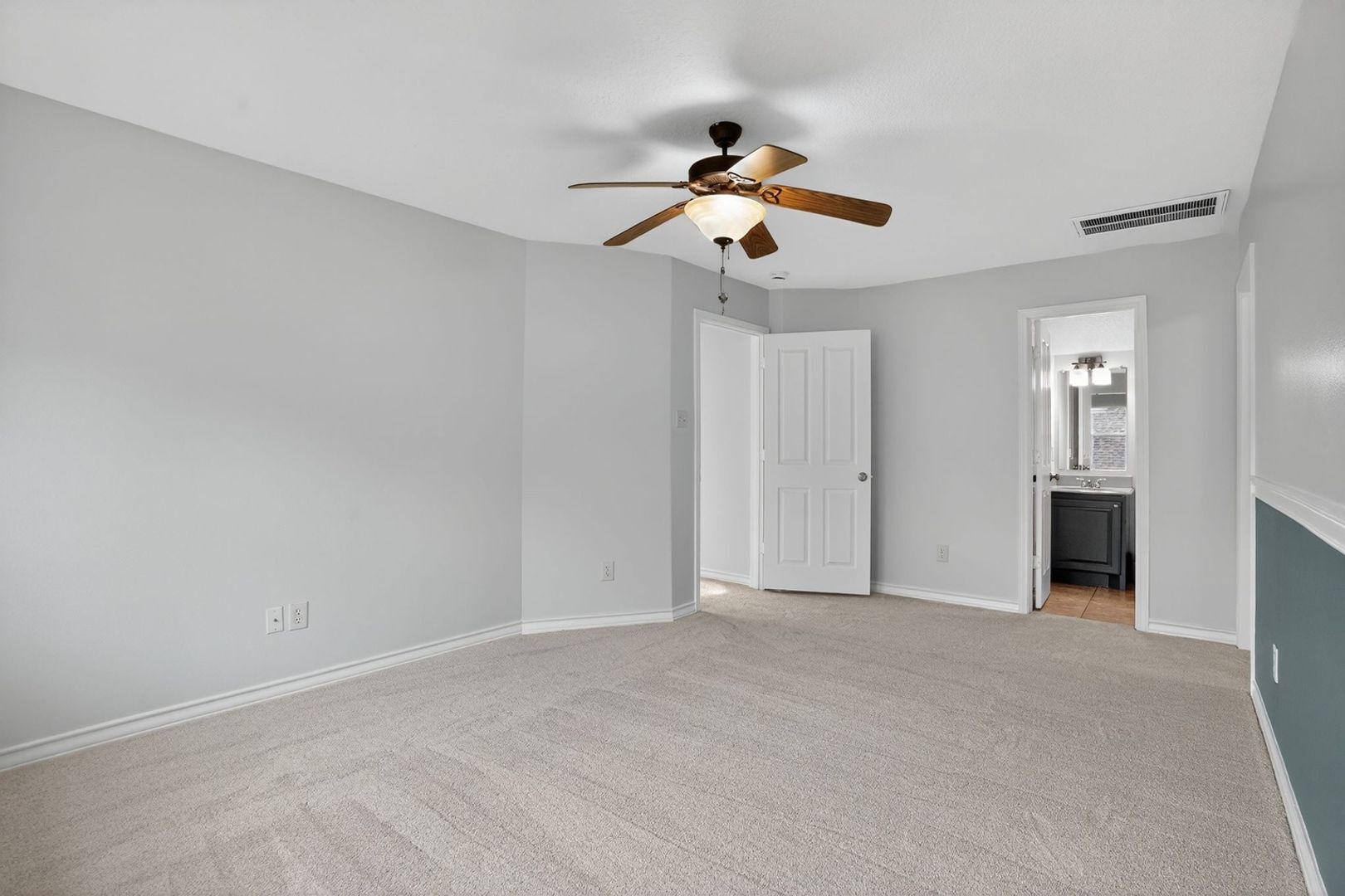 Building Photo - 3705 Whisper Walk