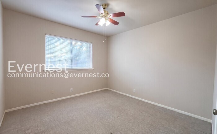 Building Photo - 3103 Hazy Park Dr