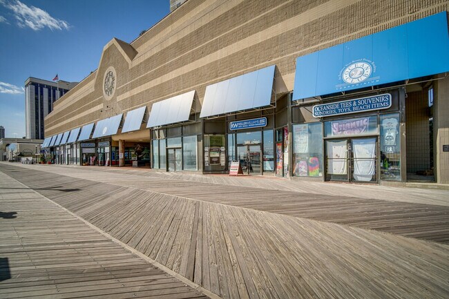 Building Photo - 3101 Boardwalk