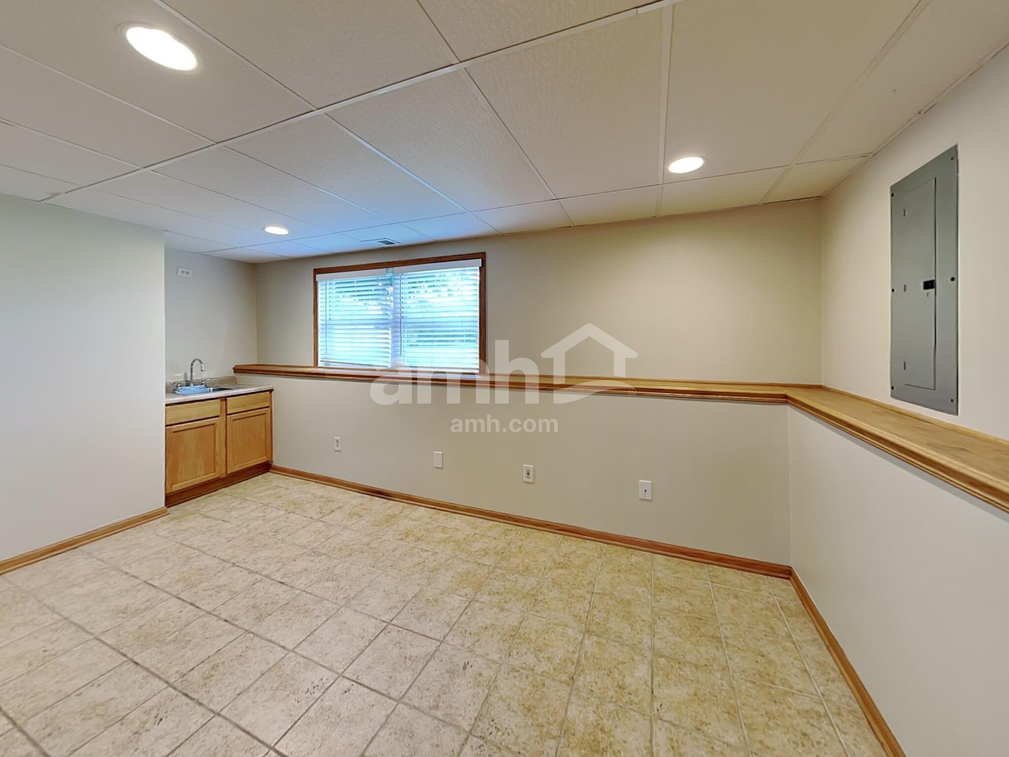 Building Photo - 204 Inverness Trl