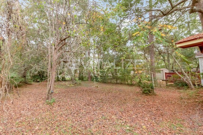 Building Photo - Updated 2 Bed/1 Bath Home in Mobile! **Plus a FREE 50" Smart TV!**