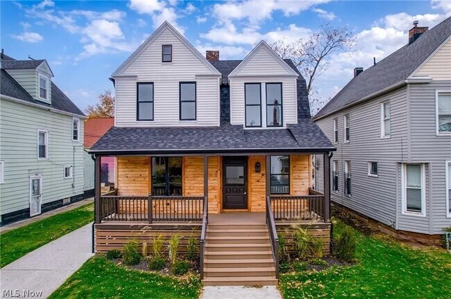 Building Photo - 1422 W 77th St