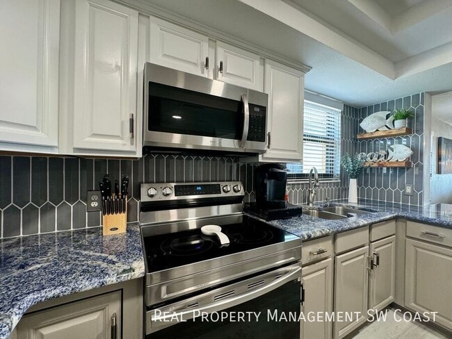 Building Photo - 4260 SE 20th Pl