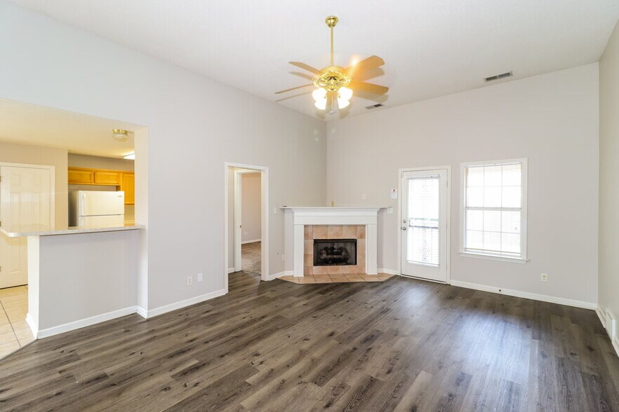 Building Photo - 7248 Bridgefield Dr