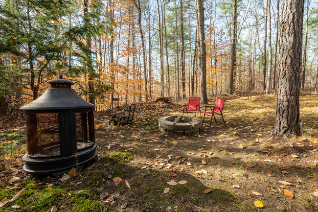 Building Photo - 135 Pine River Path