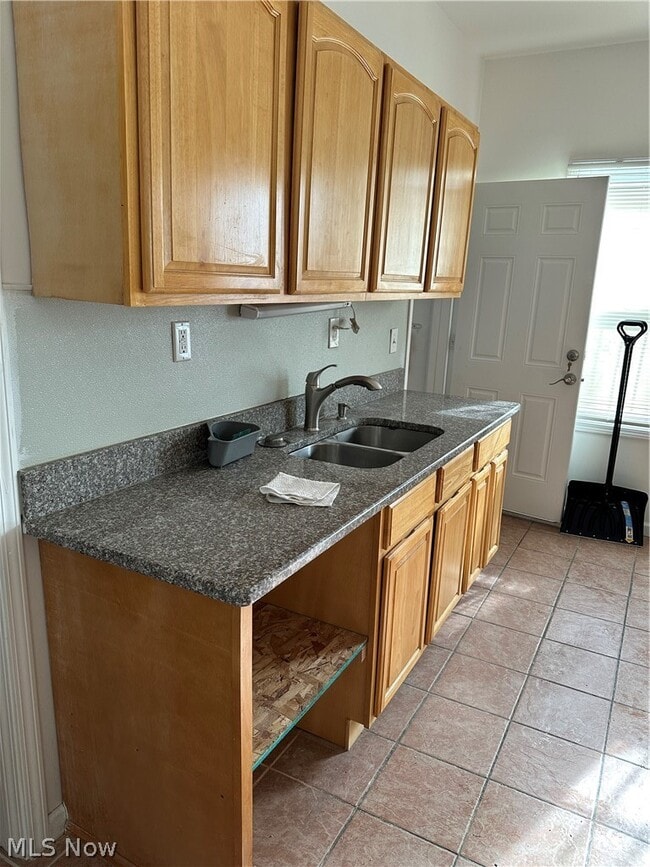 Building Photo - 1439 E 31st St