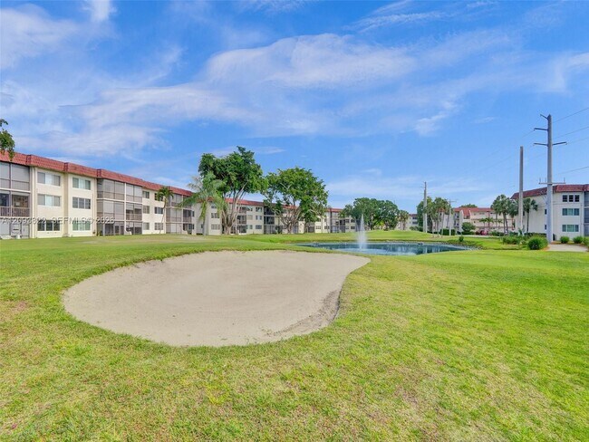 Building Photo - 8962 S Hollybrook Blvd