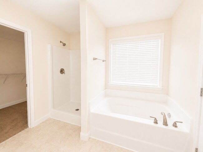 Building Photo - 52 Cane Hill Dr