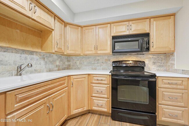 Building Photo - 8542 Goldeneye Ln