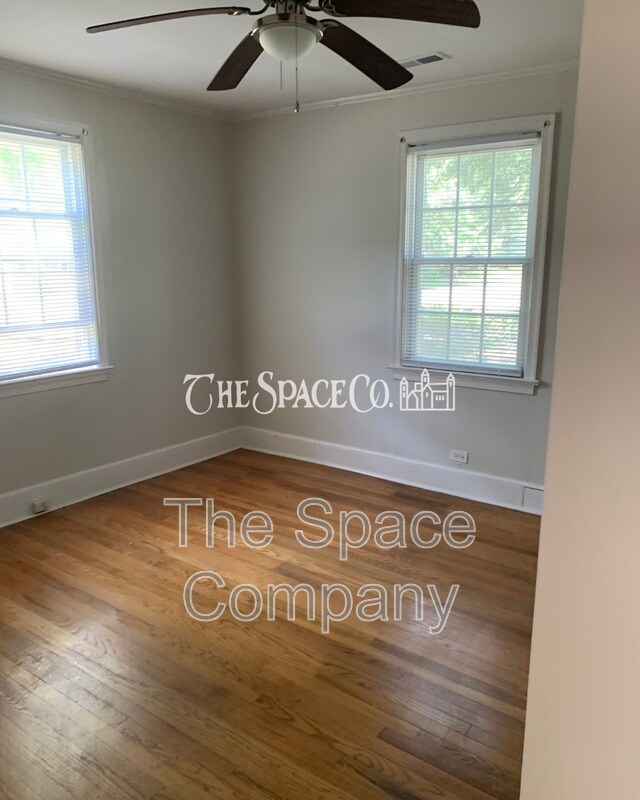 Building Photo - 833 Locust St