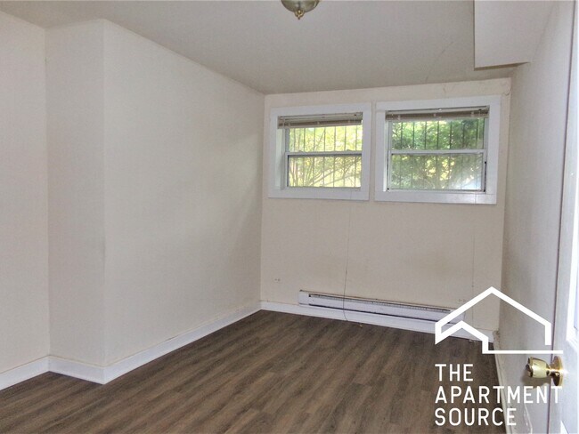 Building Photo - 6574 N Lakewood Ave