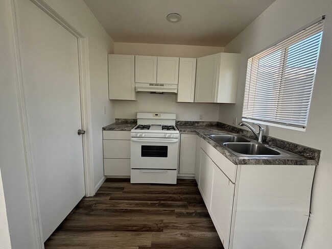 Building Photo - 44147 Fig Ave