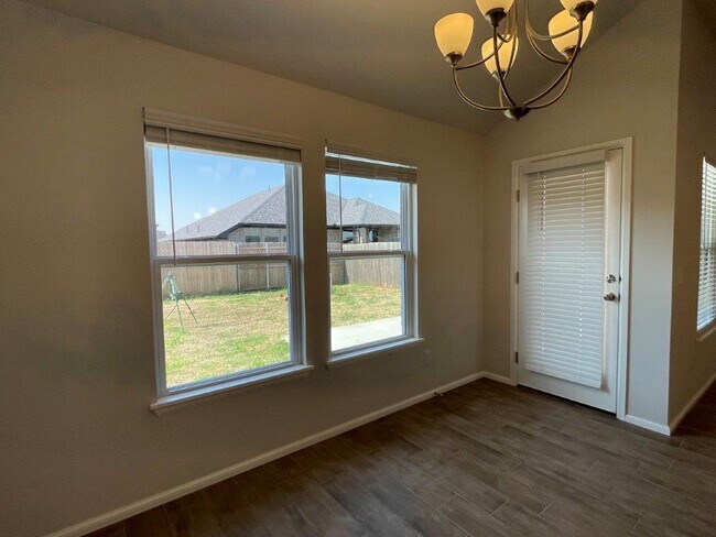 Building Photo - 3409 Piney River Dr