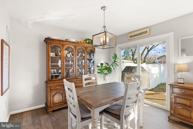 Building Photo - 7393 Colton Ln