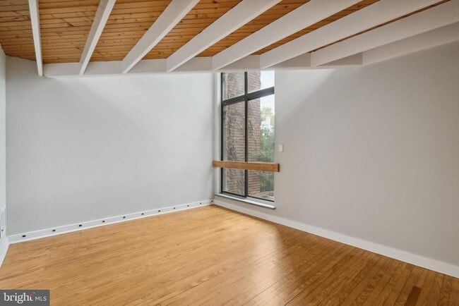 Building Photo - 712 Addison St
