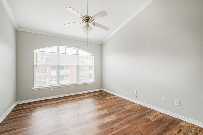 Building Photo - 2111 Welch St