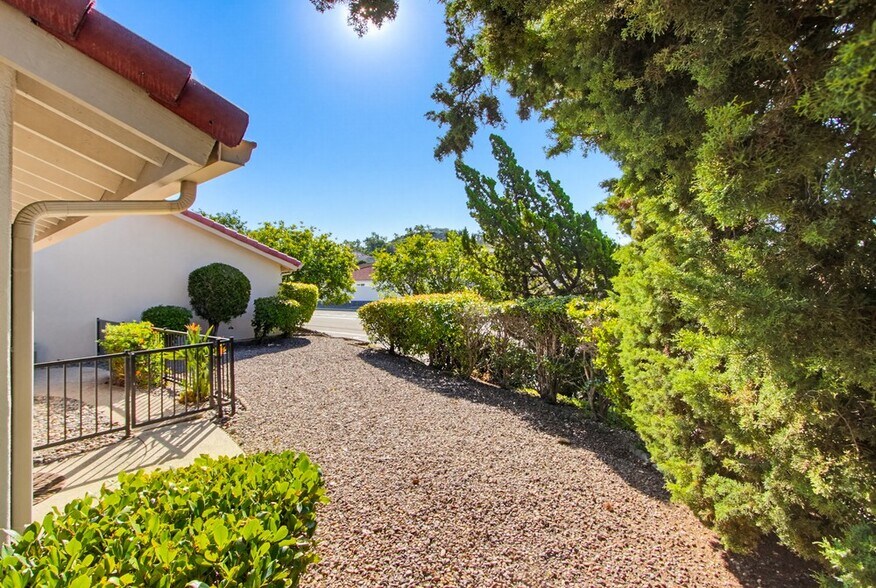 Building Photo - 17440 Plaza Cerado