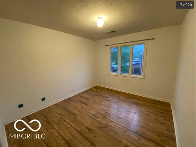 Building Photo - 1117 Canterbury Ct