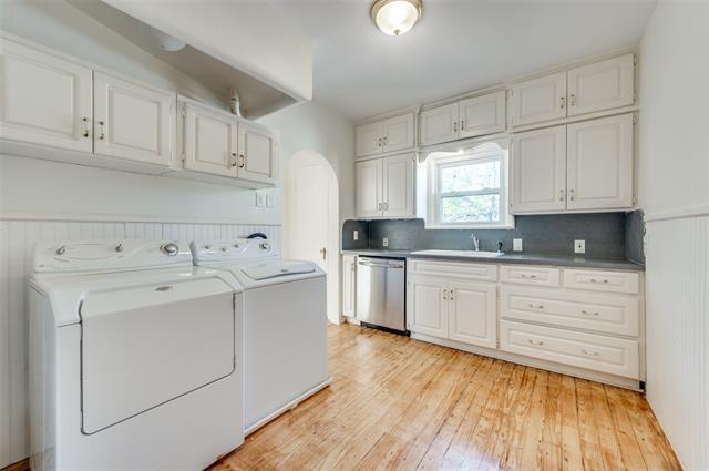 Building Photo - 4328 University Blvd