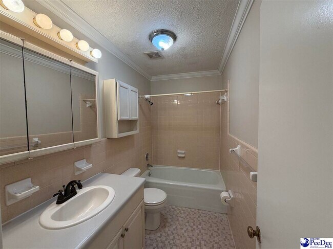 Building Photo - 1510 Rosedale St