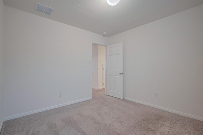 Building Photo - 5727 Texas Sage Dr