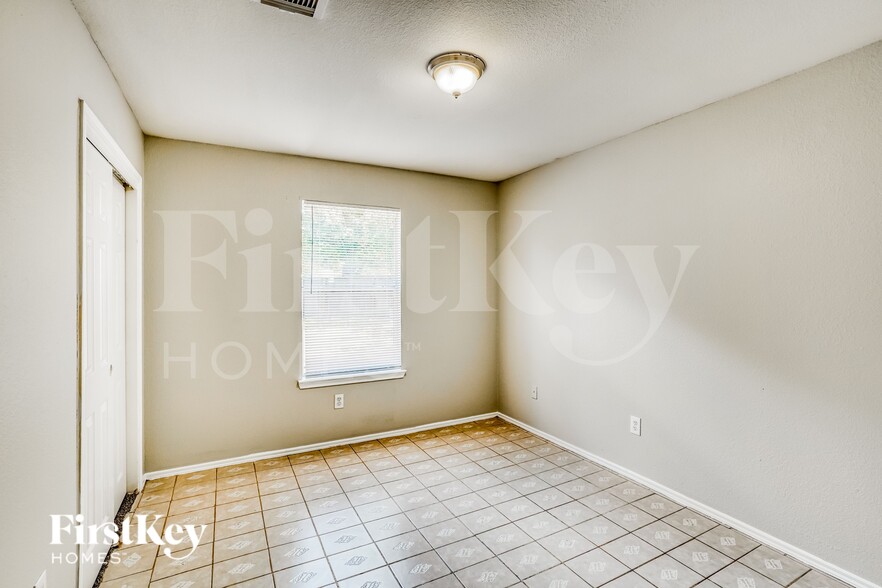 Building Photo - 9342 Bowmore Ct