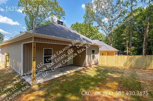 Building Photo - 1621 Wilson Rd