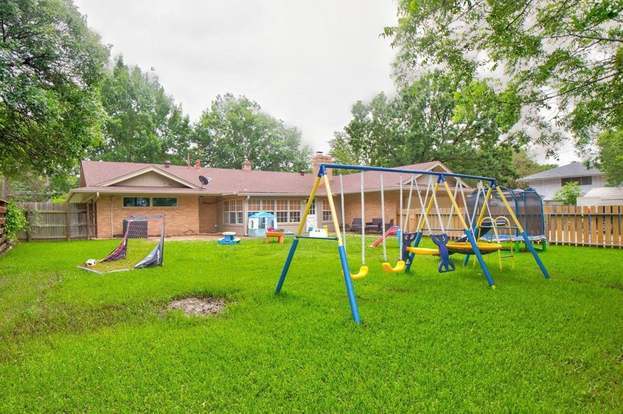 Building Photo - 1405 Yarborough Dr
