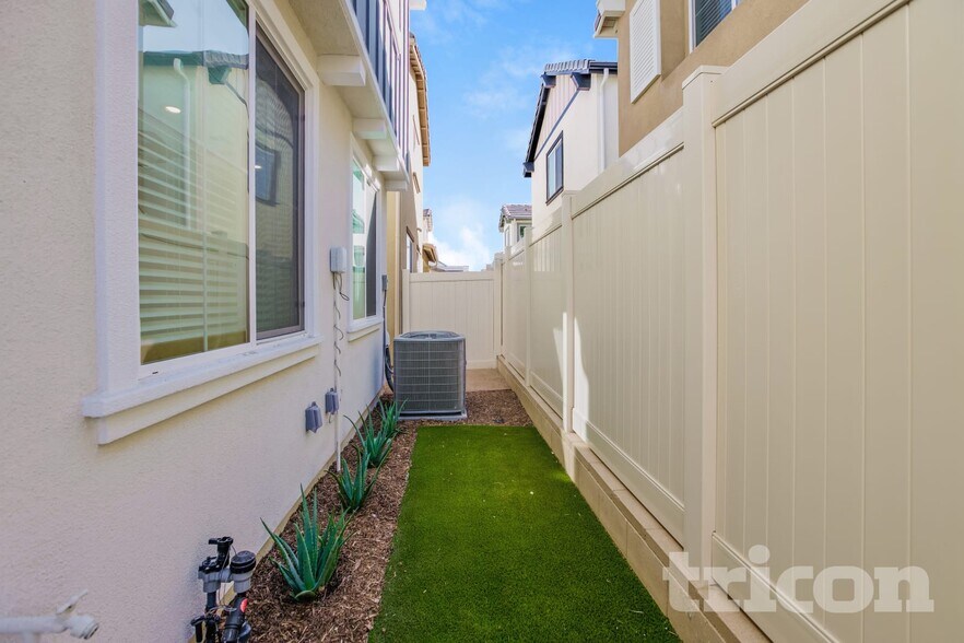 Building Photo - 28140 Callie Wy