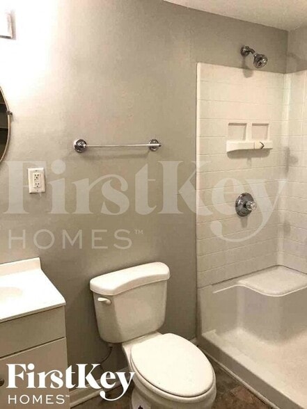 Building Photo - 10153 Lawnhaven Dr