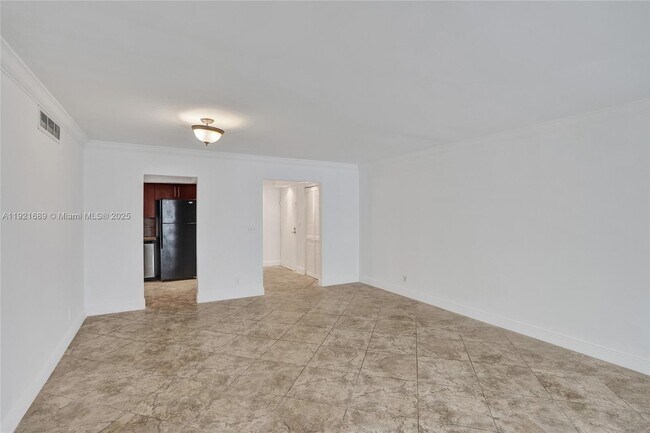 Building Photo - 2401 S Ocean Dr