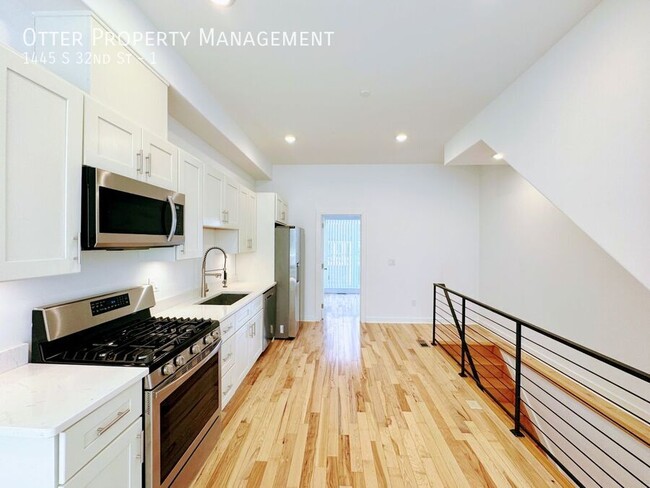 Building Photo - 1445 S 32nd St