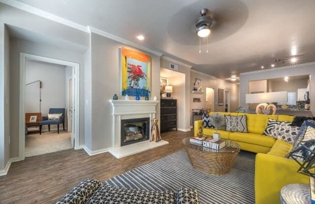 Building Photo - 7927 Forest Ln