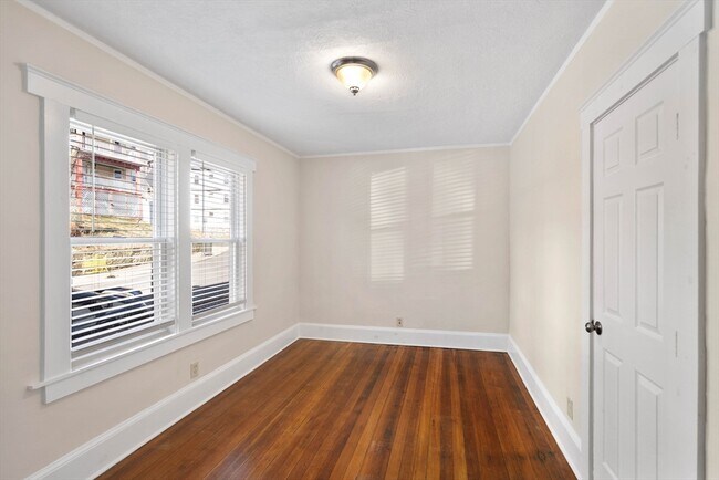 Building Photo - 51 Alpha Rd