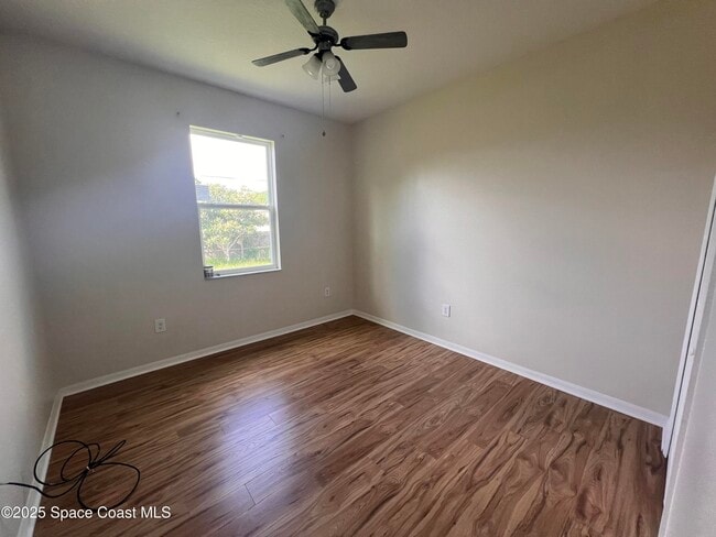 Building Photo - 1458 Deming Dr SE
