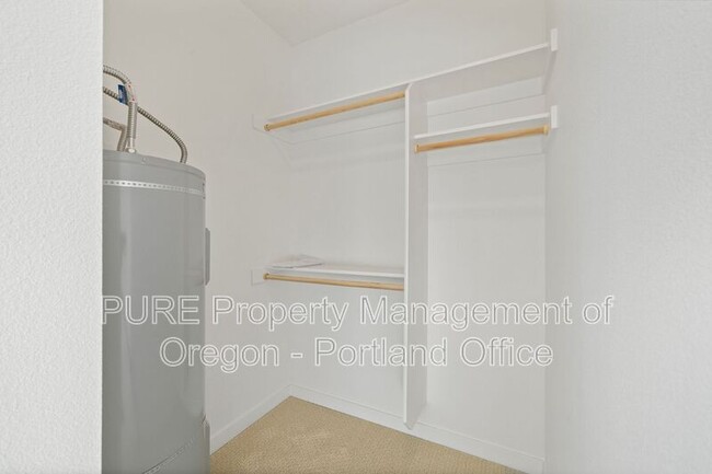 Building Photo - 725 SE 78th Ave