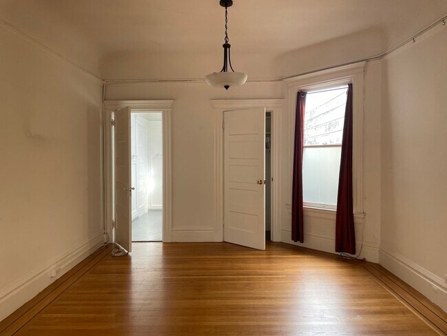 Building Photo - 1430-1434 Waller Street
