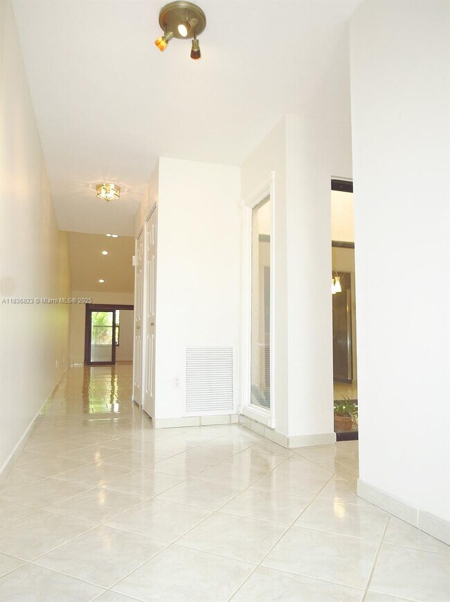 Building Photo - 8567 SW 115th Pl
