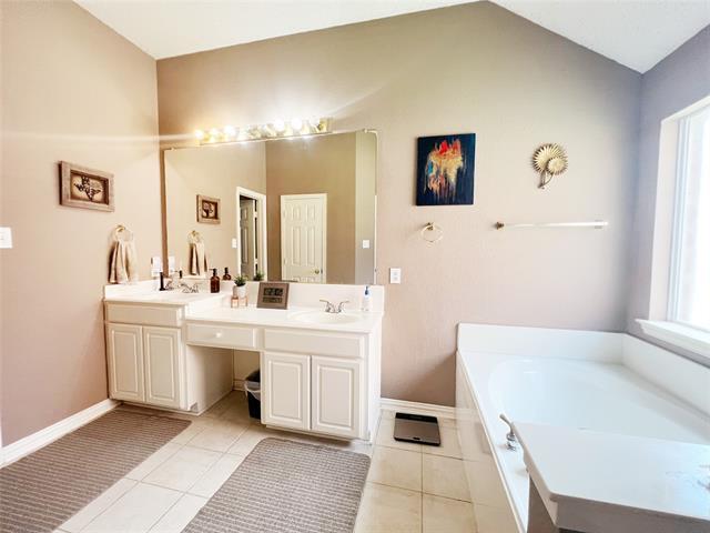 Building Photo - 10361 Balsam Dr