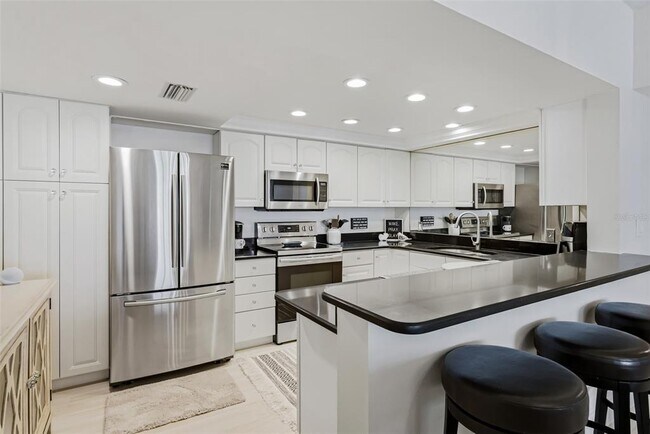 Building Photo - 1460 Gulf Blvd