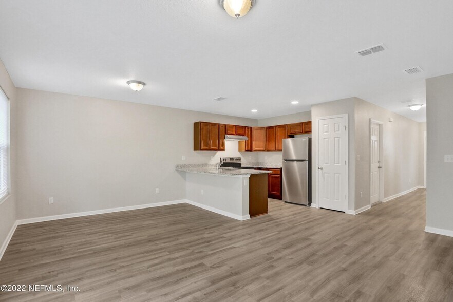 Building Photo - 8341 Homeport Ct