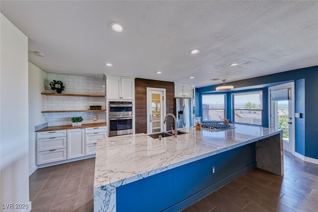 Building Photo - 969 Marigold Ct