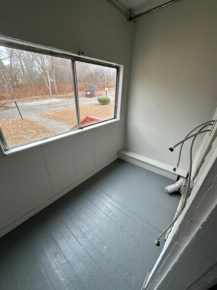 Building Photo - 61 Main St