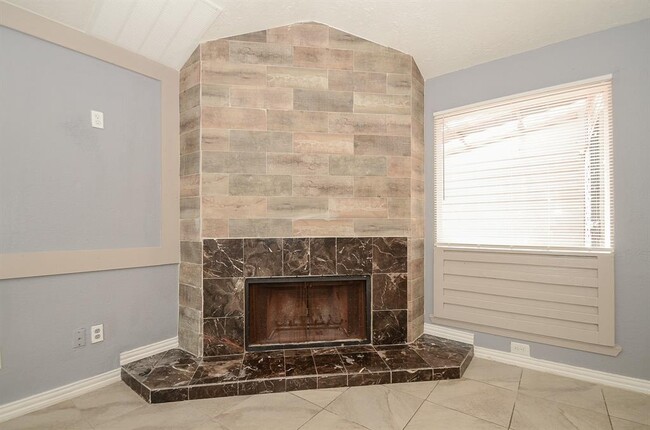 Building Photo - 9414 Clipperwood Pl