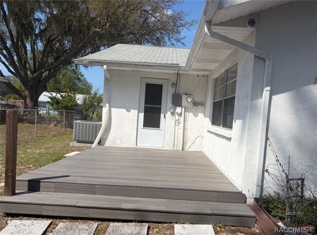 Building Photo - 1134 SE 3rd St