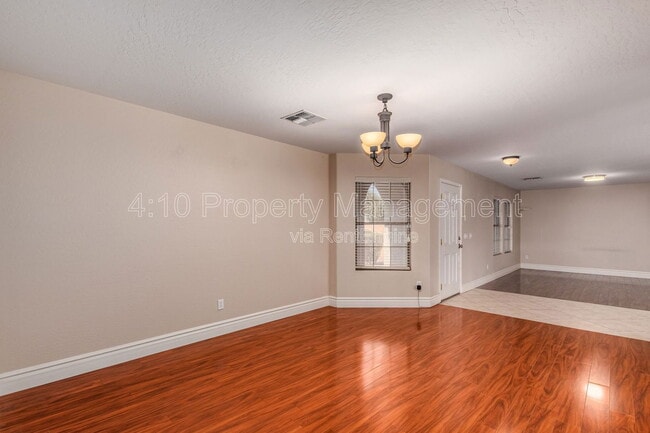 Building Photo - 3748 E Betsy Ln