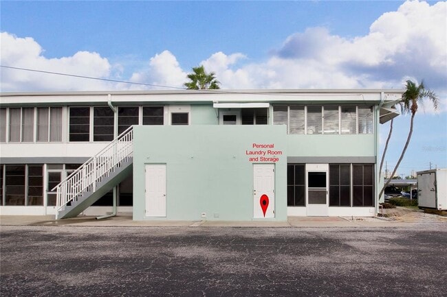 Building Photo - 1840 Shore Dr S
